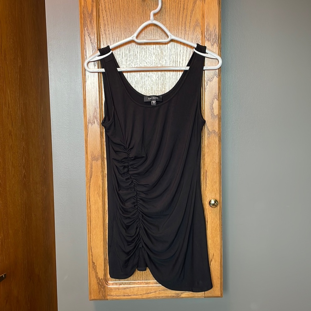 Karen Kane black size large top, ruched one side, never worn!